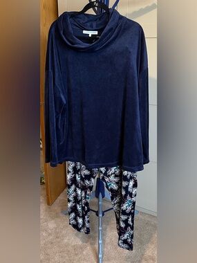 Midnight by Carole Hochman Navy Plush Top with Patterned Pajama Pants